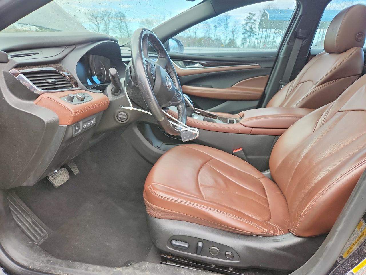 2018 BUICK LACROSSE AVENIR photo 7