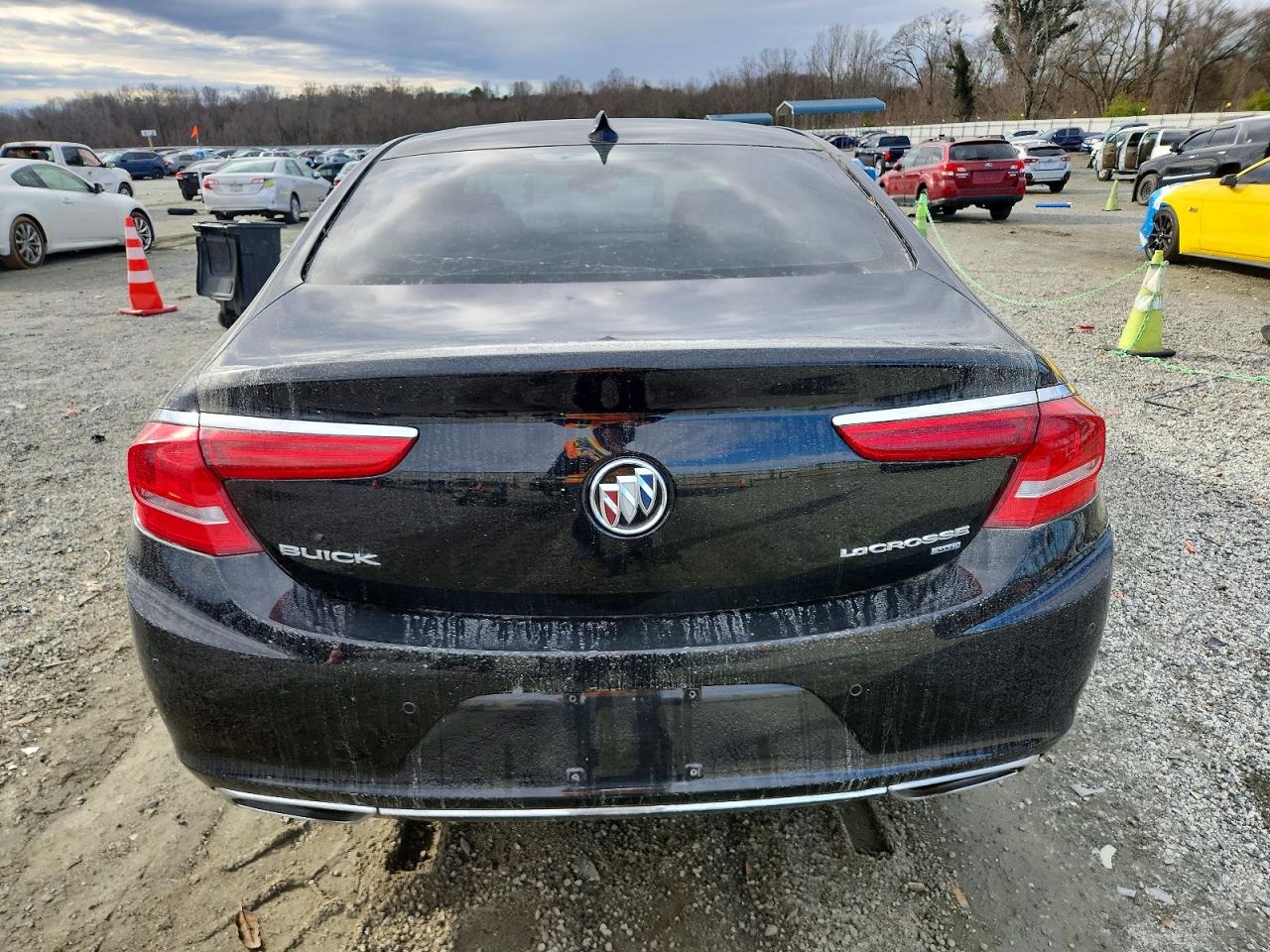2018 BUICK LACROSSE AVENIR photo 6