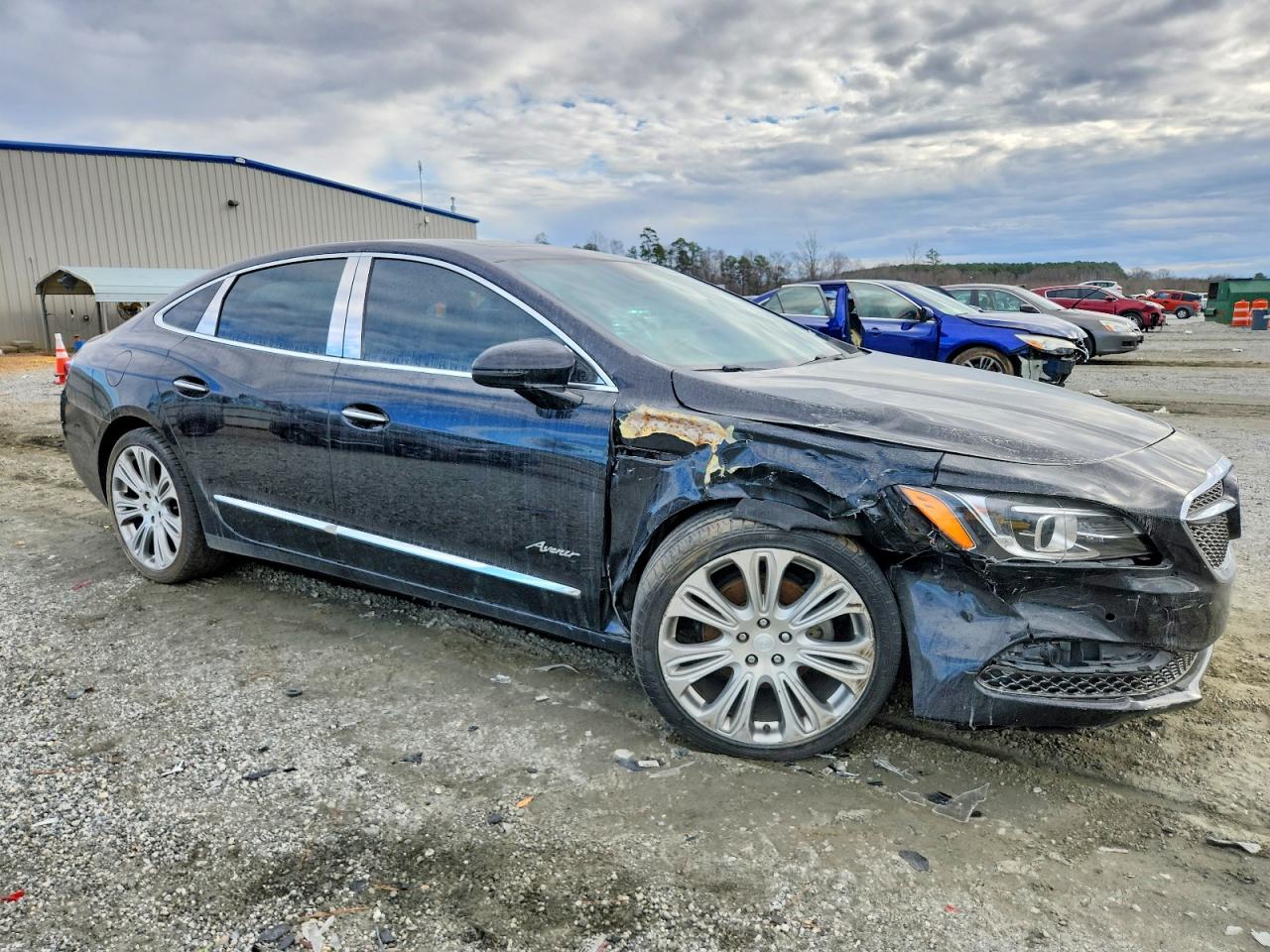 2018 BUICK LACROSSE AVENIR photo 4