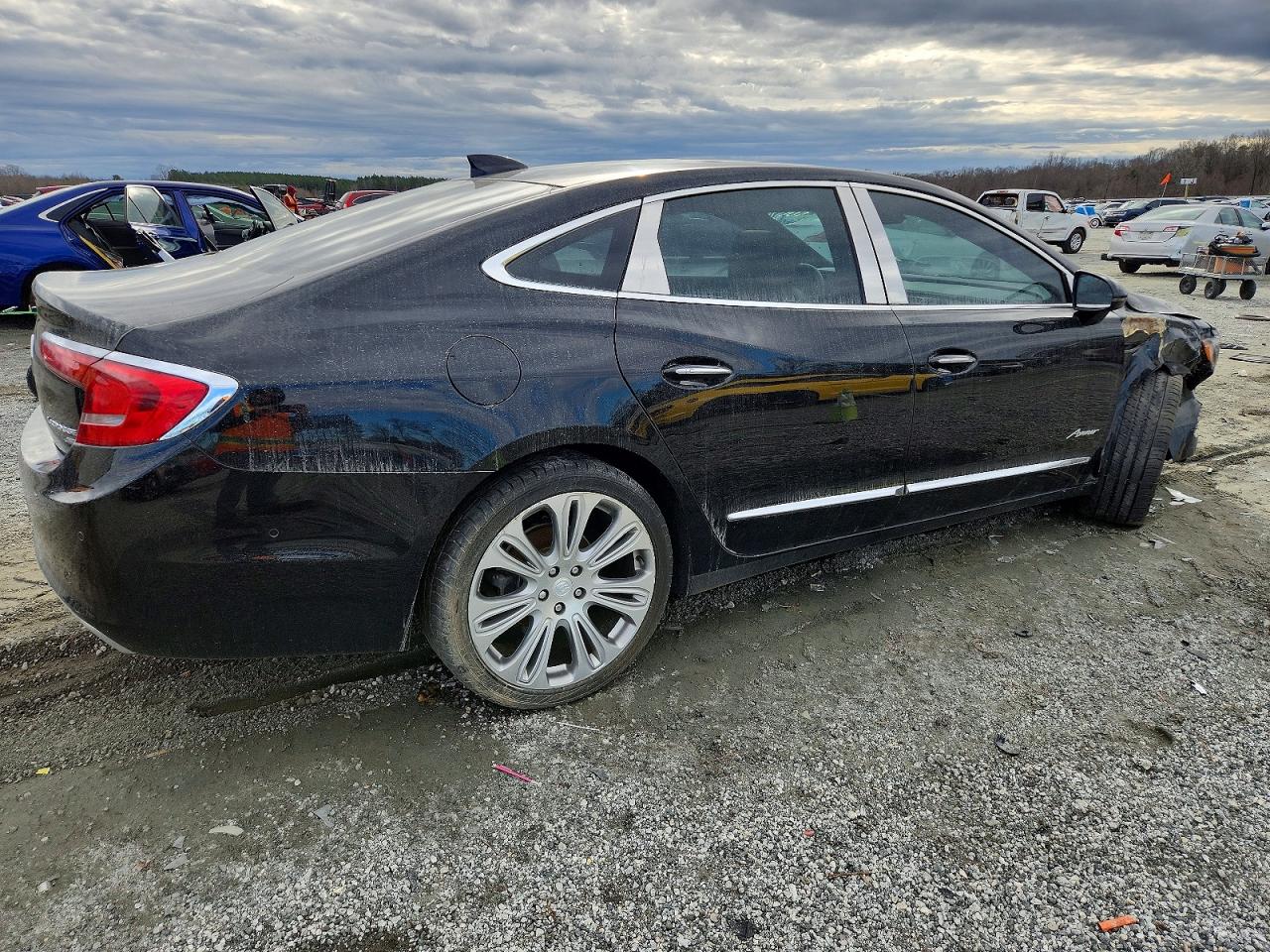 2018 BUICK LACROSSE AVENIR photo 3