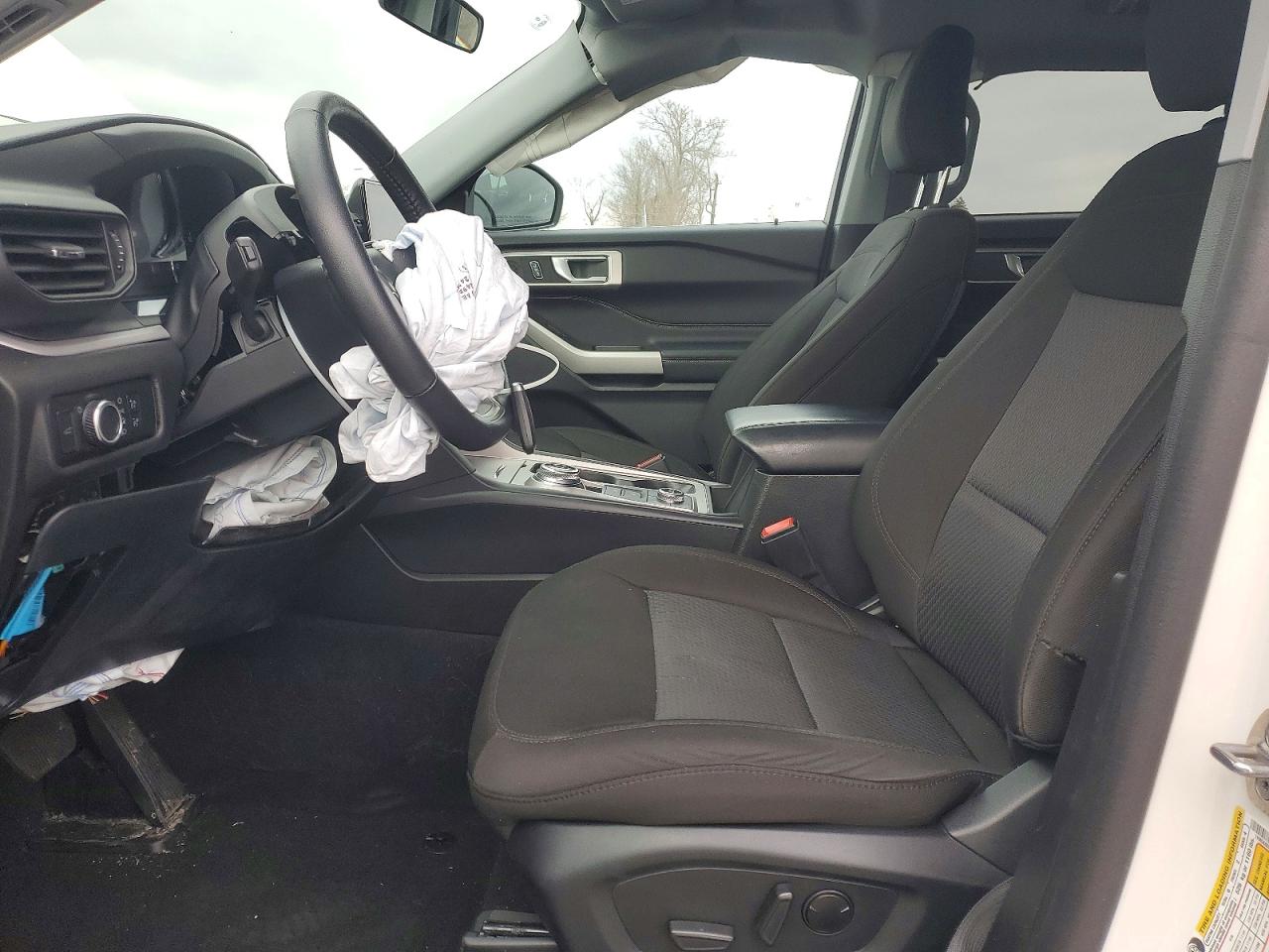 2024 FORD EXPLORER XLT photo 7