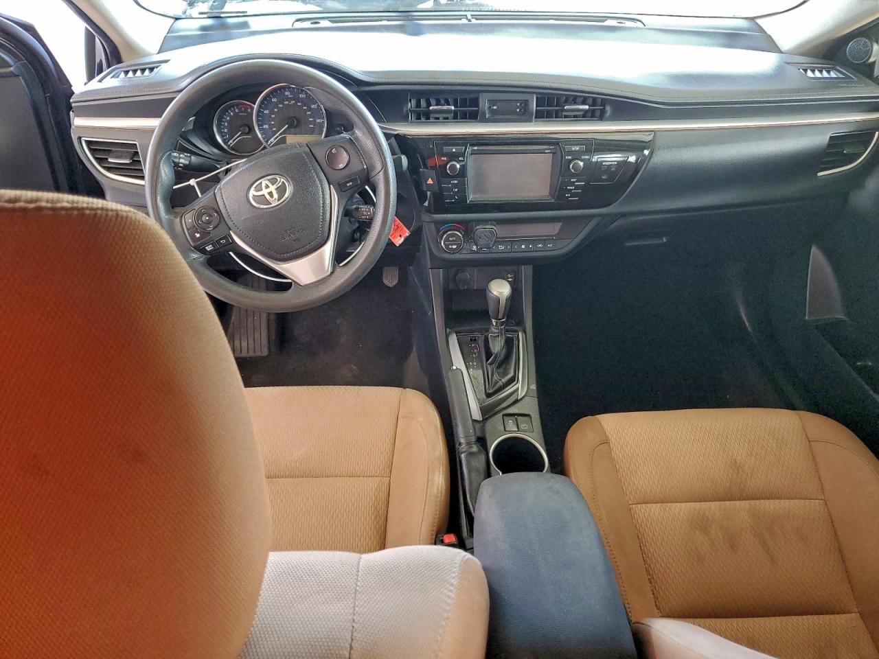 2016 TOYOTA COROLLA LE photo 8