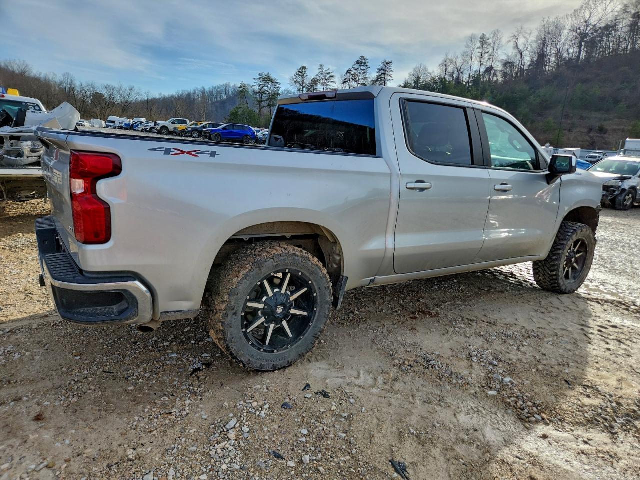 2019 CHEVROLET SILVERADO K1500 LT photo 3