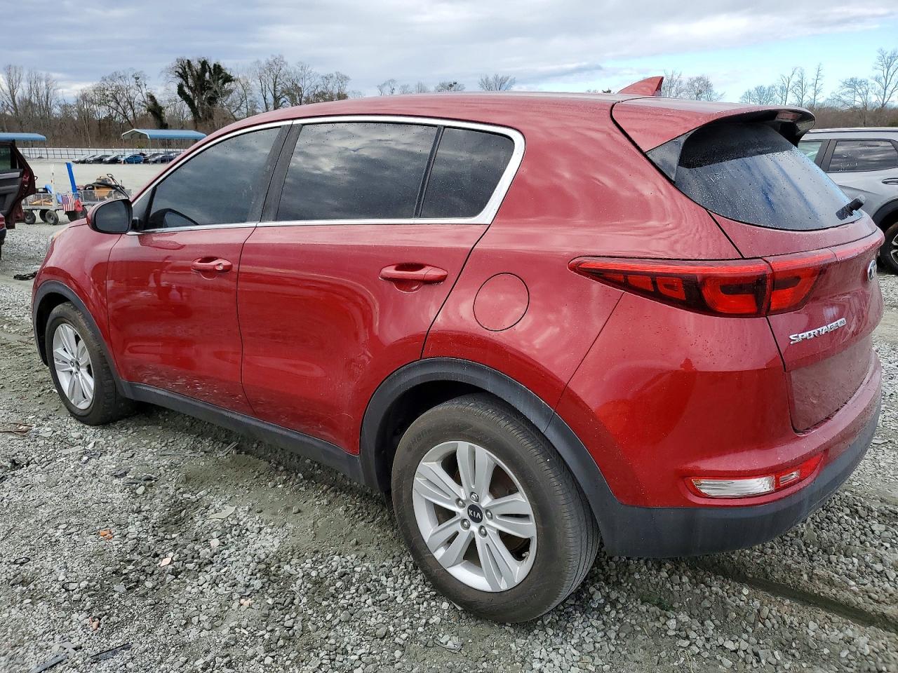 2018 KIA SPORTAGE LX photo 3