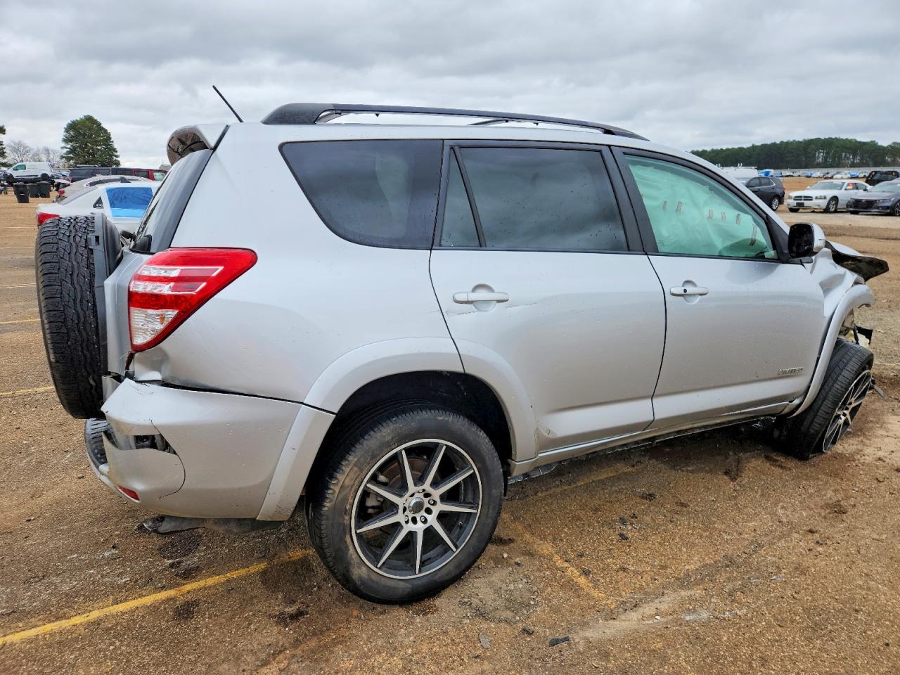 2011 TOYOTA RAV4 LIMITED photo 3