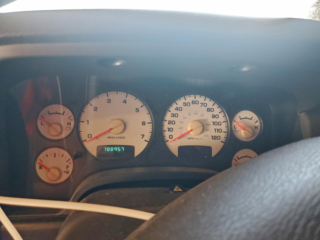 2004 DODGE RAM 1500 ST photo 9