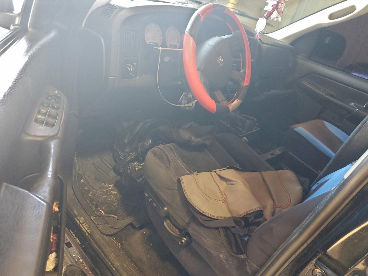 2004 DODGE RAM 1500 ST photo 8