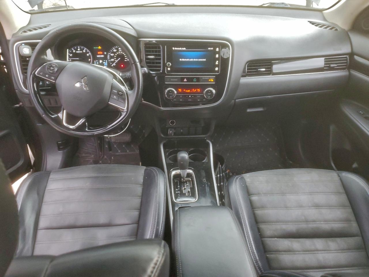 2019 MITSUBISHI OUTLANDER SE photo 8