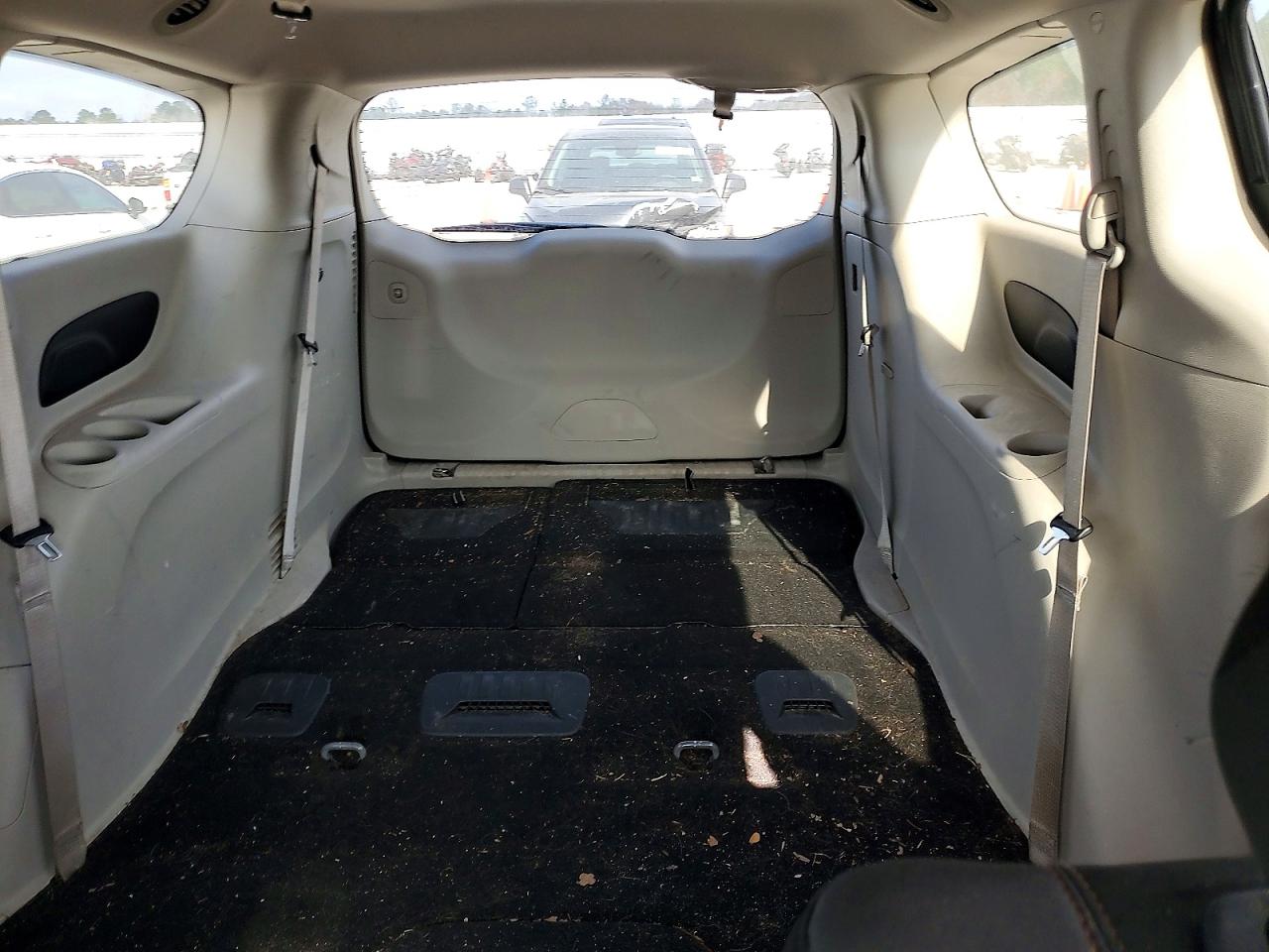 2019 CHRYSLER PACIFICA TOURING PLUS photo 10