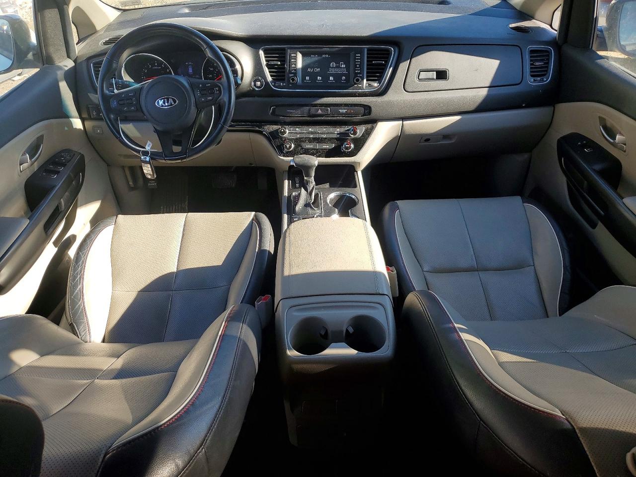 2020 KIA SEDONA LX photo 8