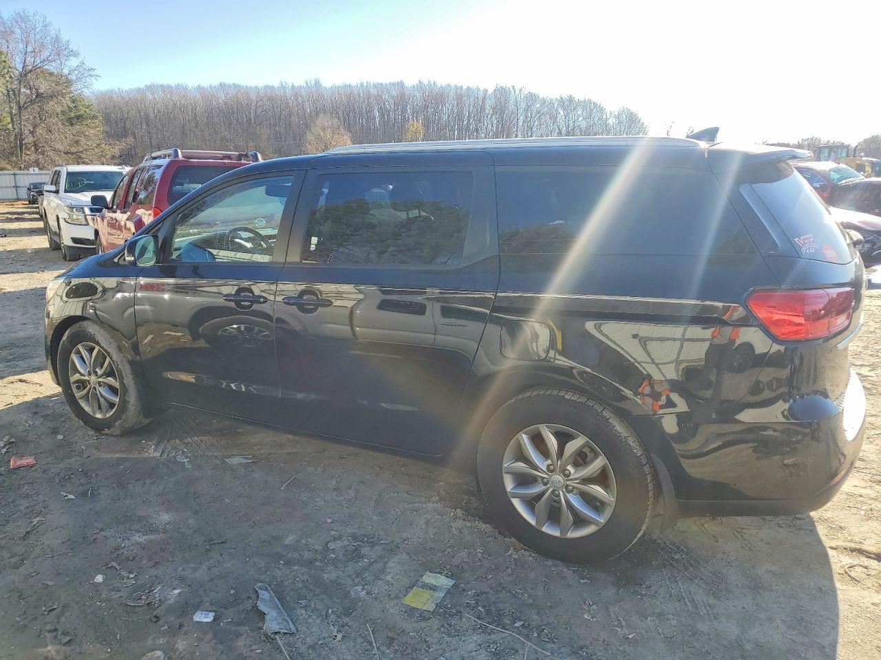 2020 KIA SEDONA LX photo 2