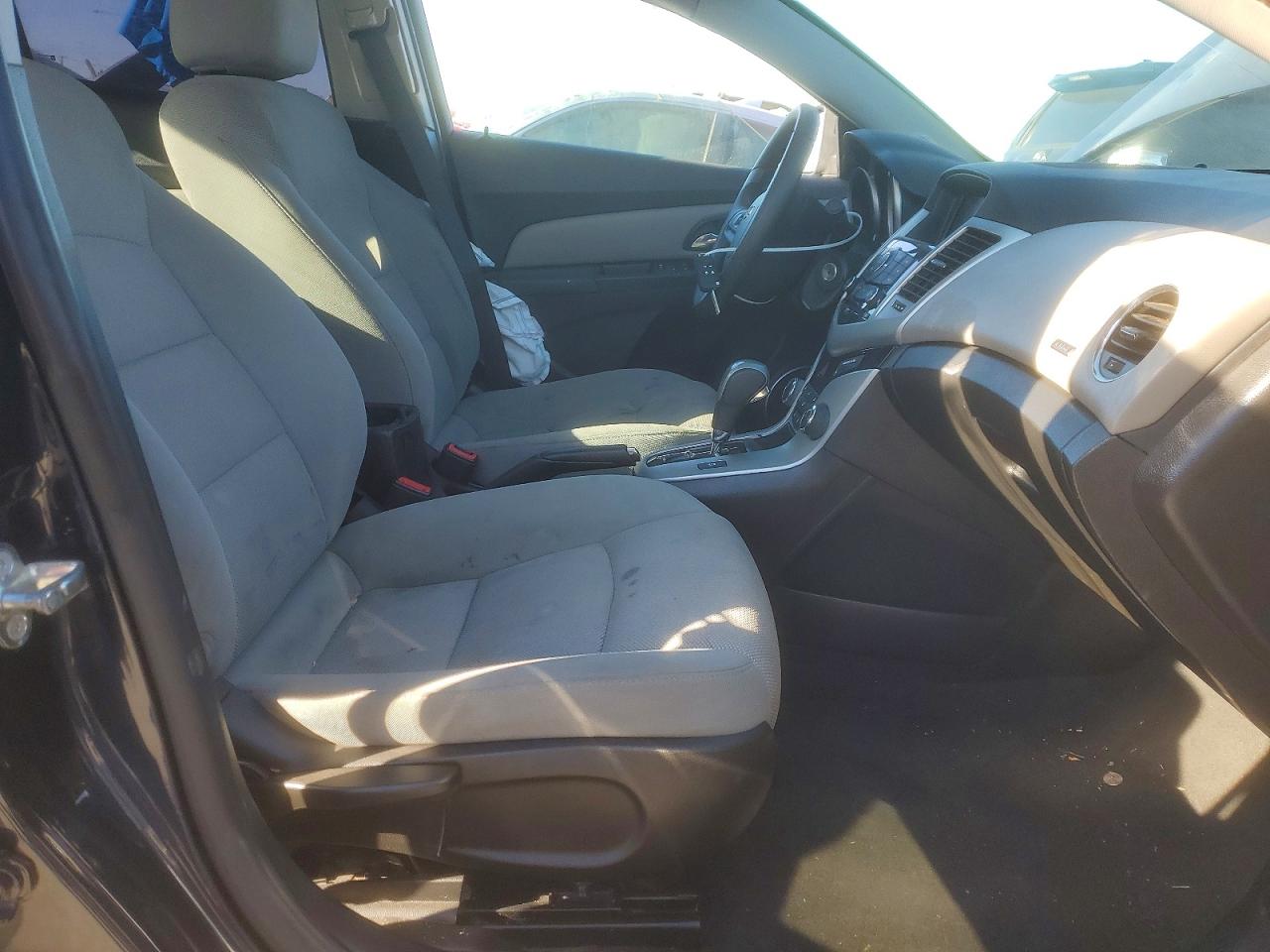 2016 CHEVROLET CRUZE LIMITED LT photo 13