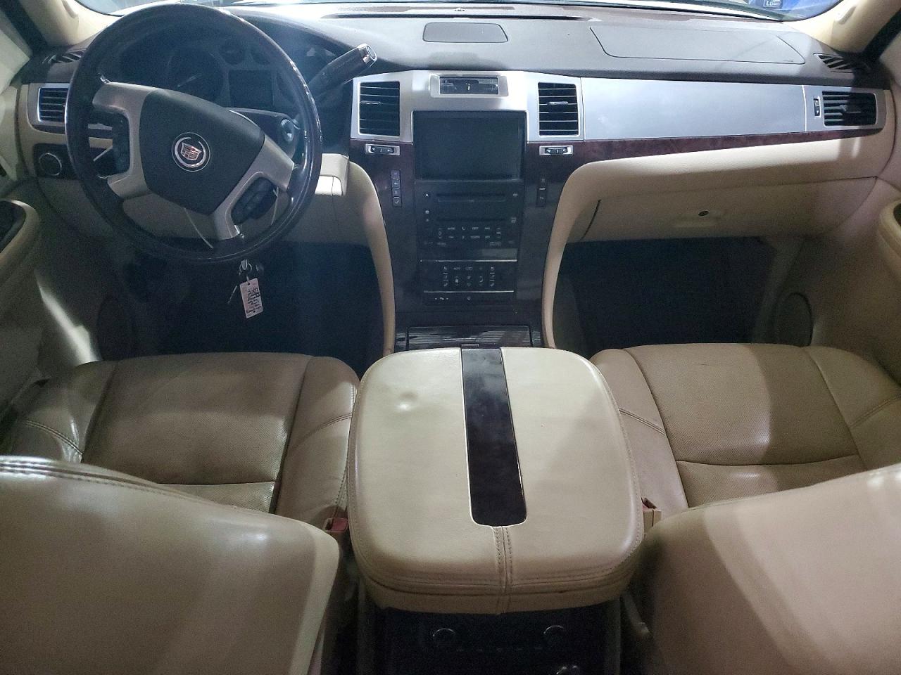 2007 CADILLAC ESCALADE EXT photo 8