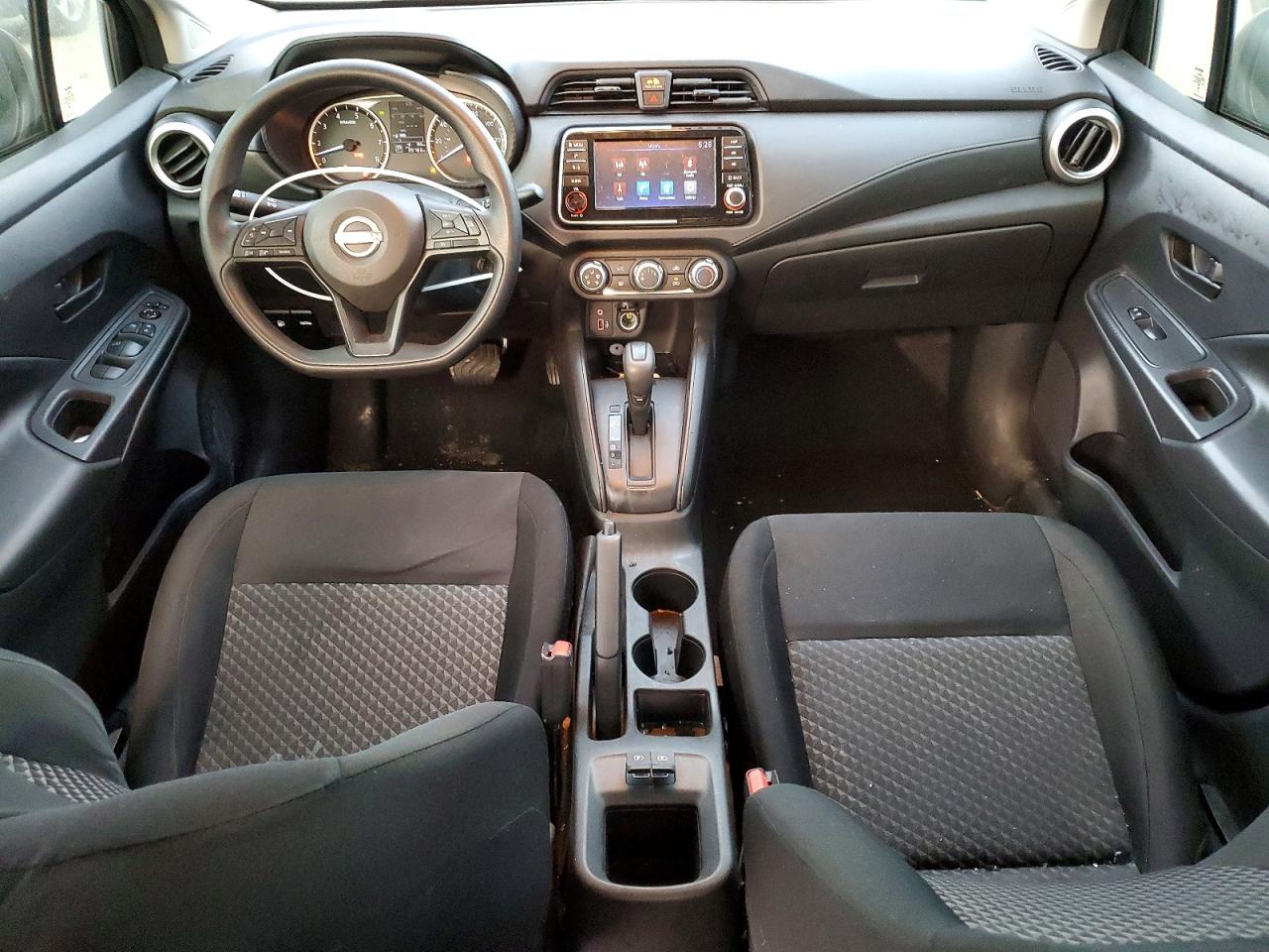 2024 NISSAN VERSA S photo 8