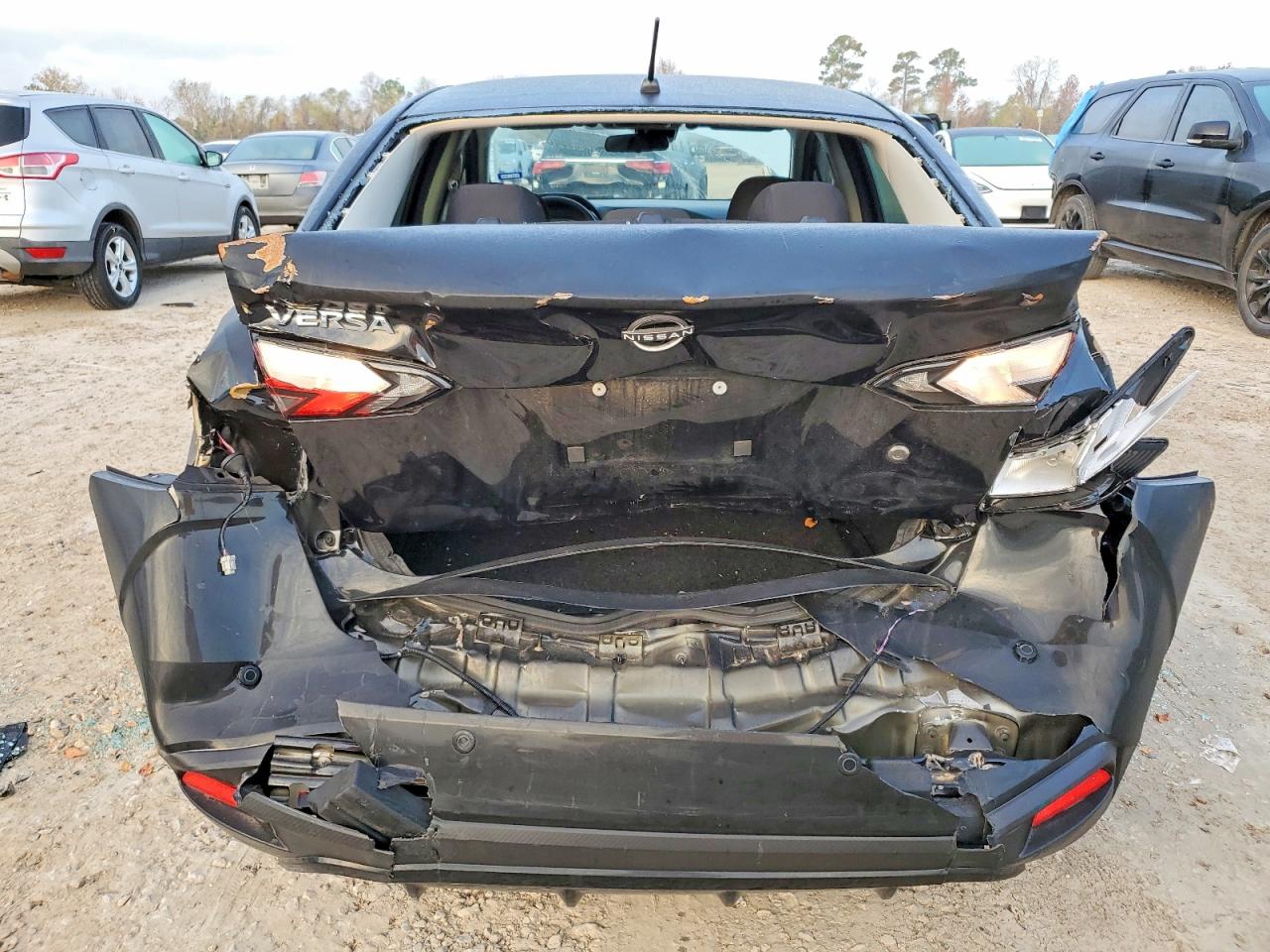 2024 NISSAN VERSA S photo 6