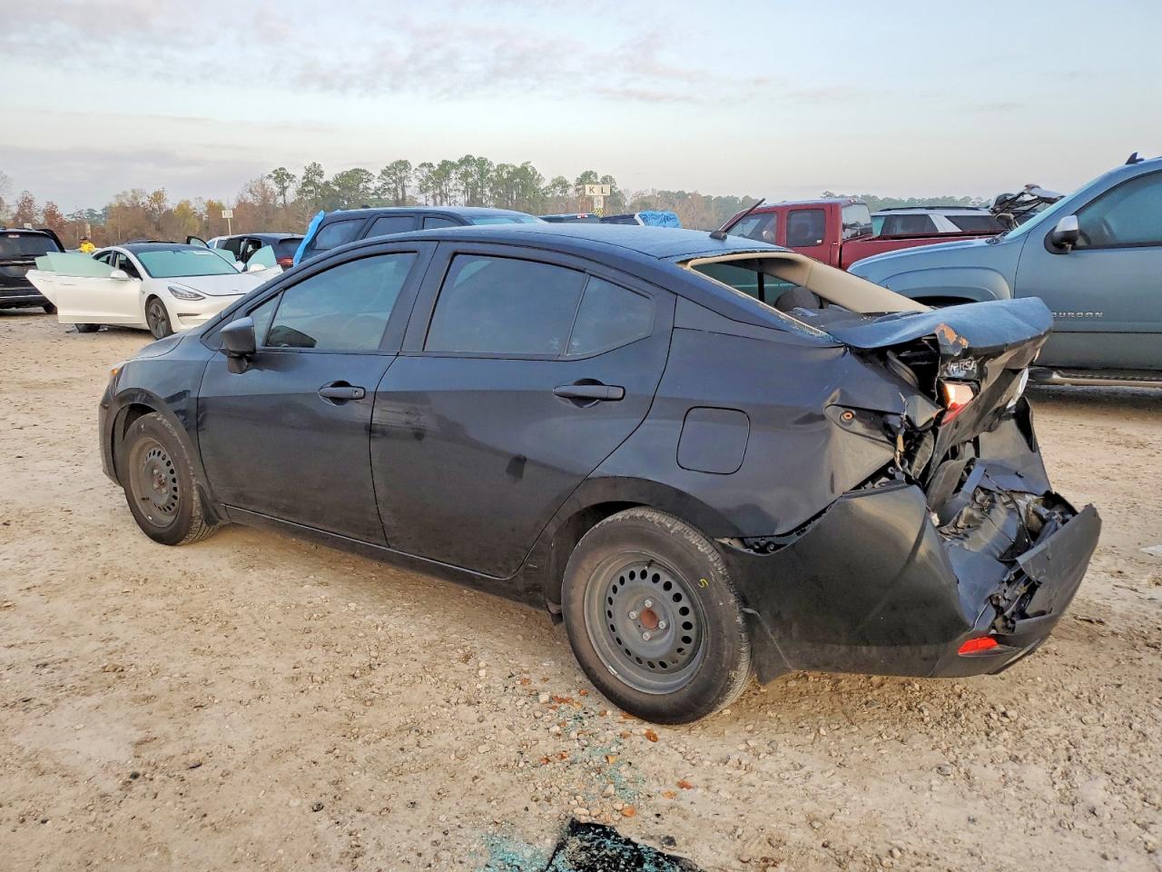 2024 NISSAN VERSA S photo 2