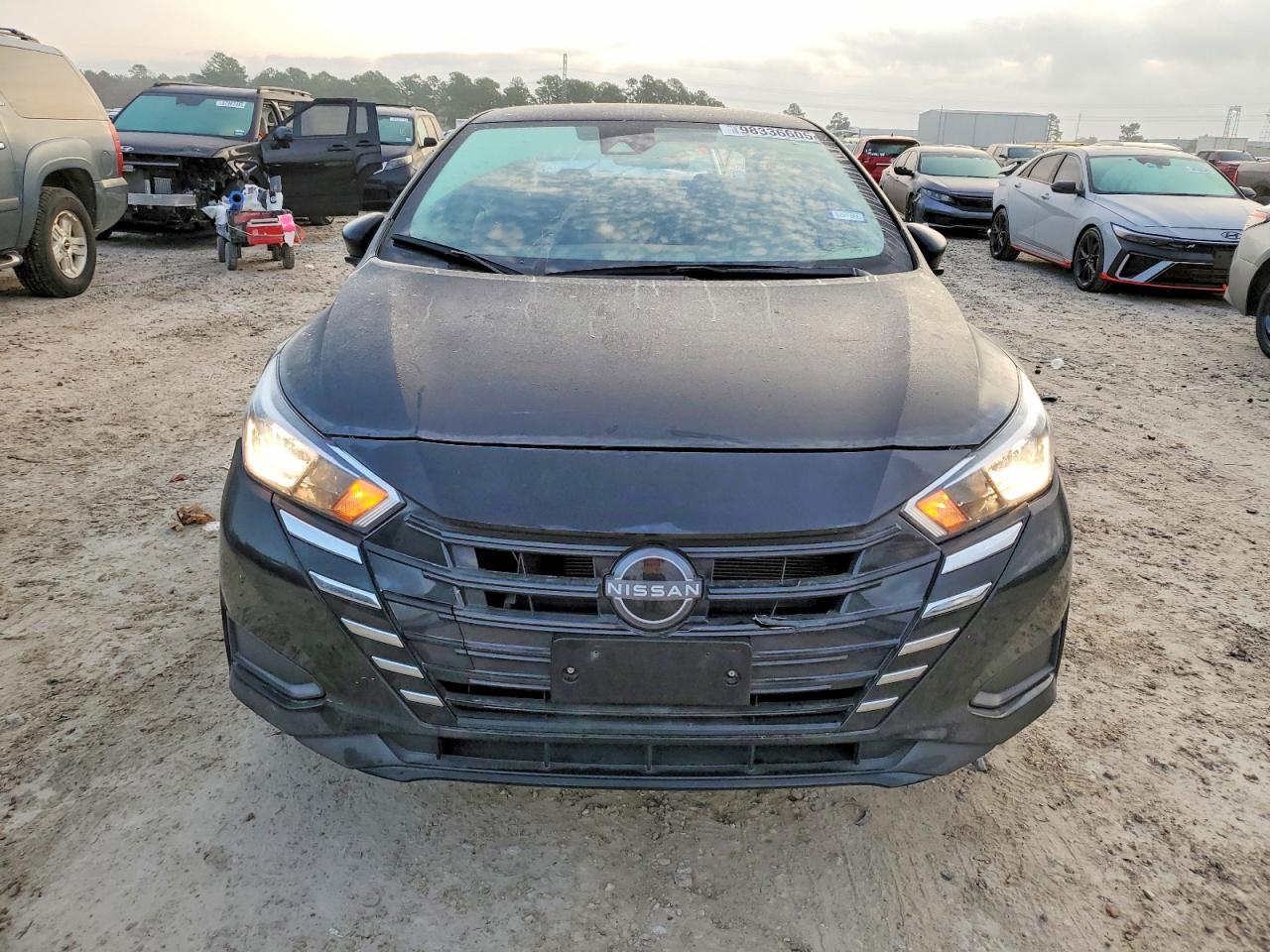 2024 NISSAN VERSA S photo 5
