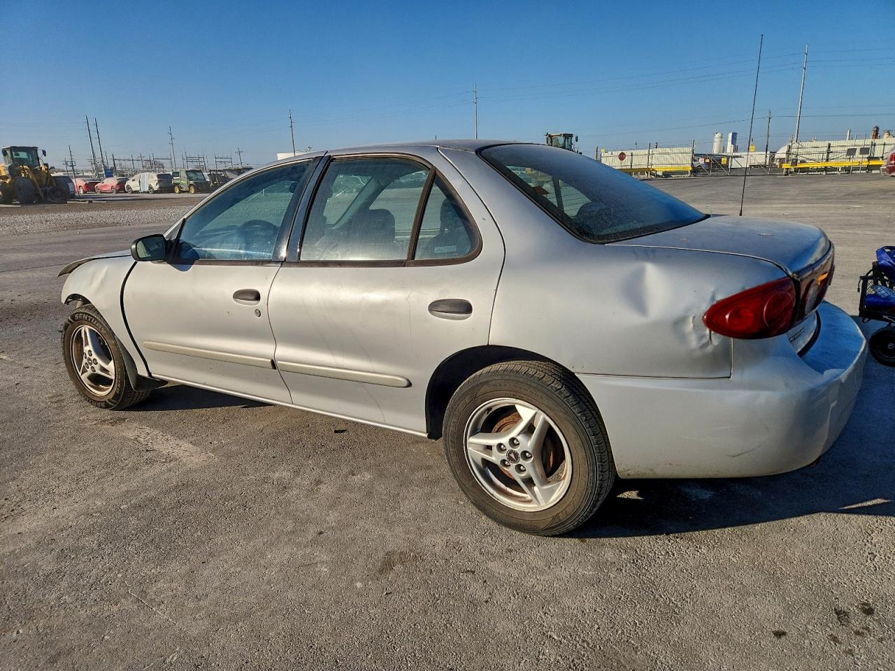 2004 CHEVROLET CAVALIER photo 2