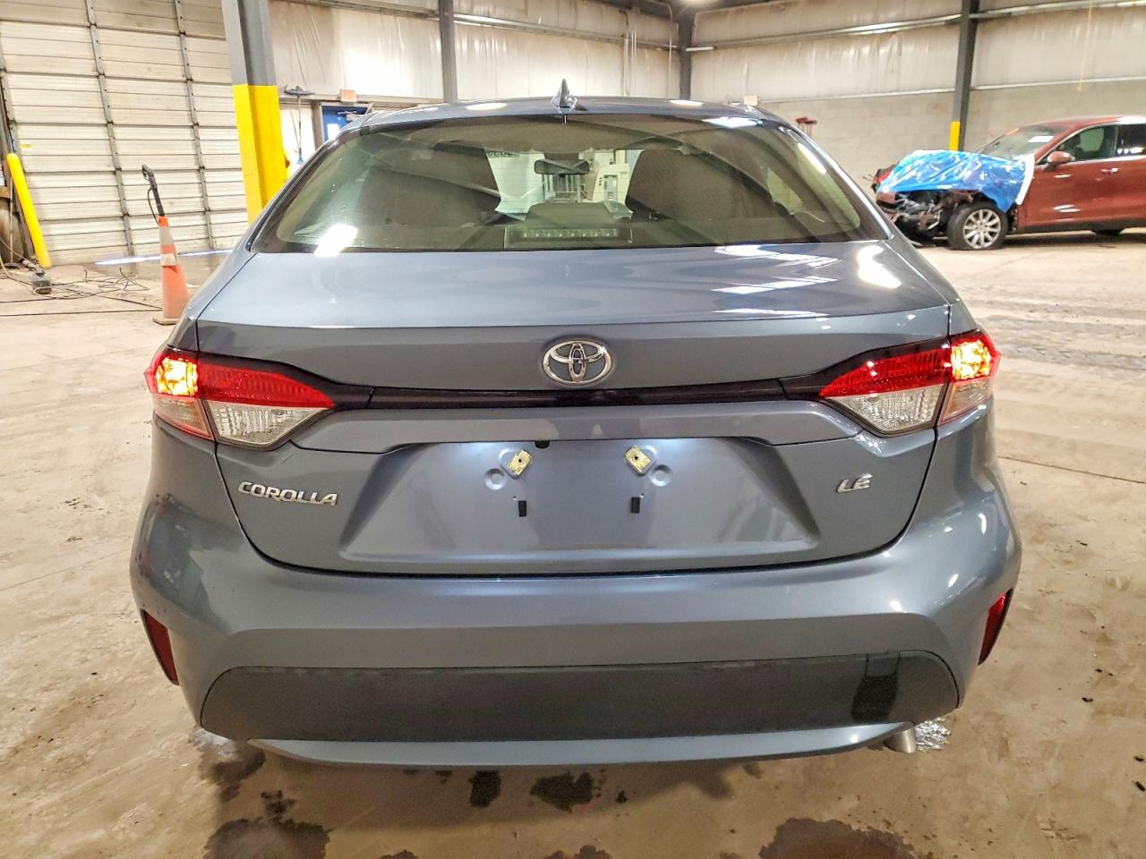 2022 TOYOTA COROLLA LE photo 6
