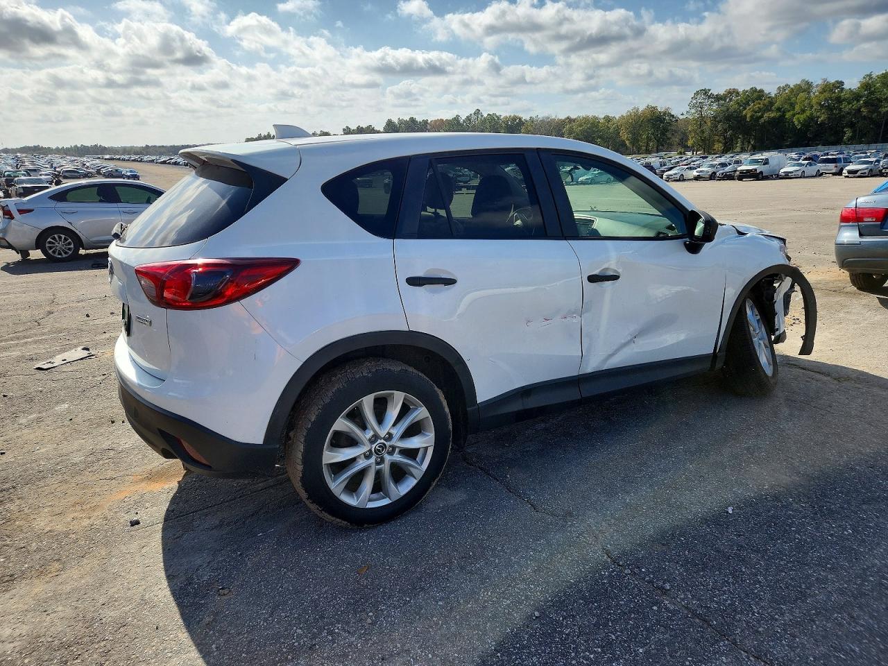 2014 MAZDA CX-5 GT photo 3