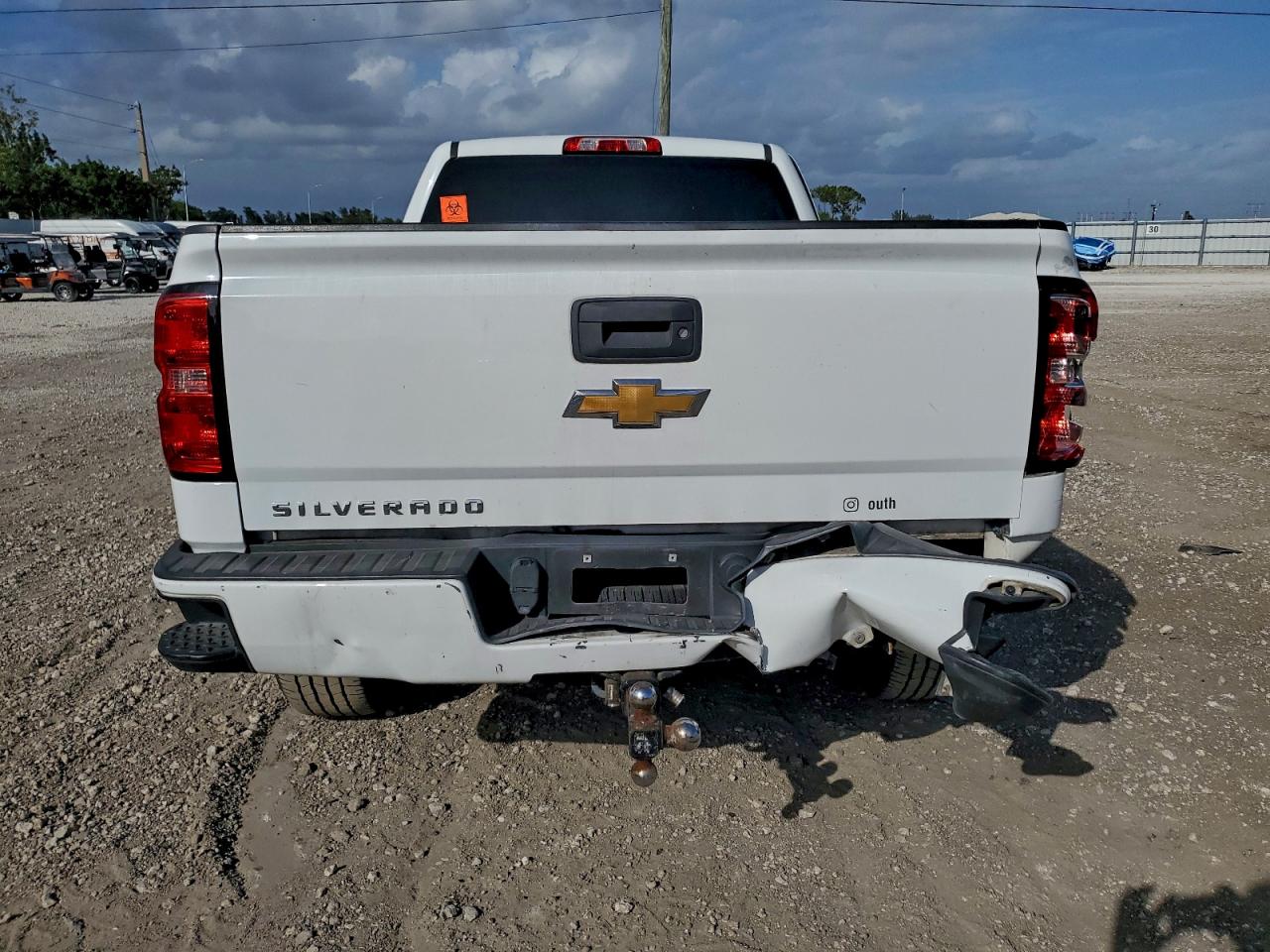 2017 CHEVROLET SILVERADO C1500 CUSTOM photo 6