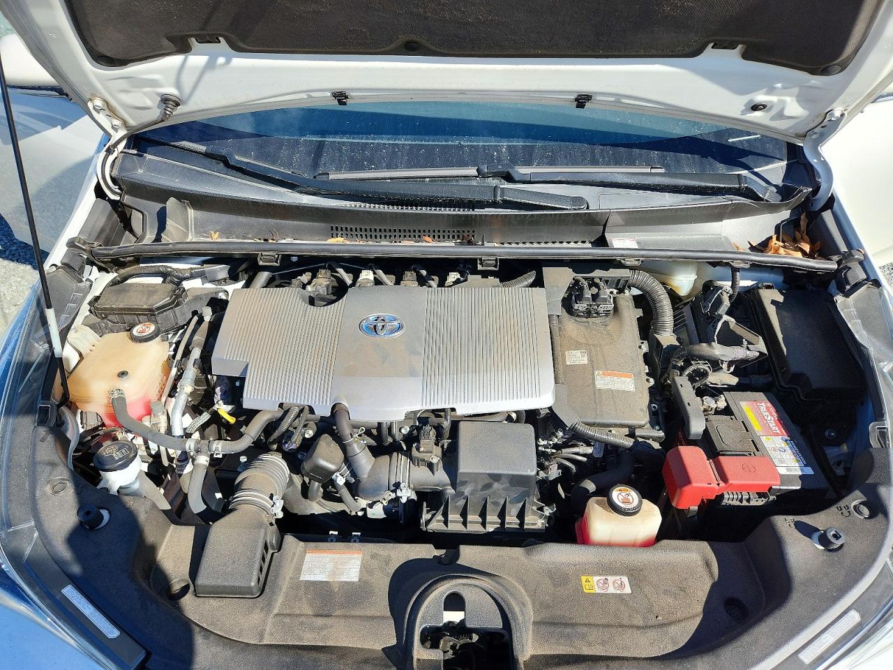 2018 TOYOTA PRIUS photo 11
