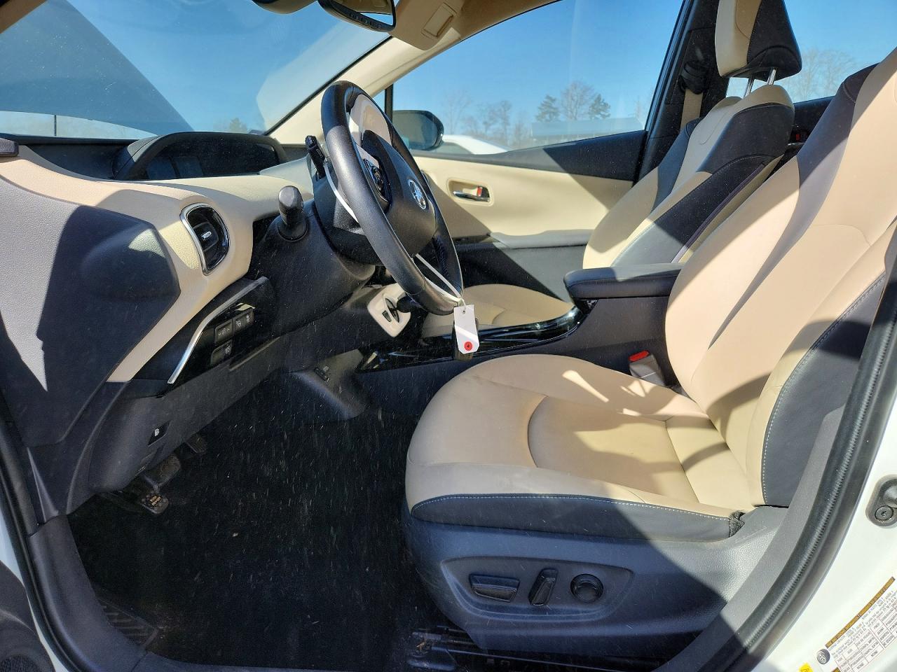 2018 TOYOTA PRIUS photo 7