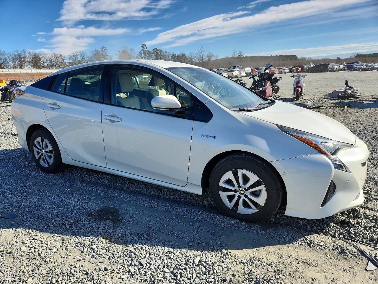 2018 TOYOTA PRIUS photo 4