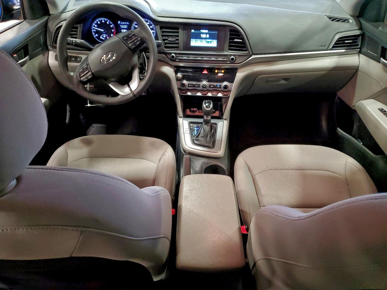 2020 HYUNDAI ELANTRA SE photo 8