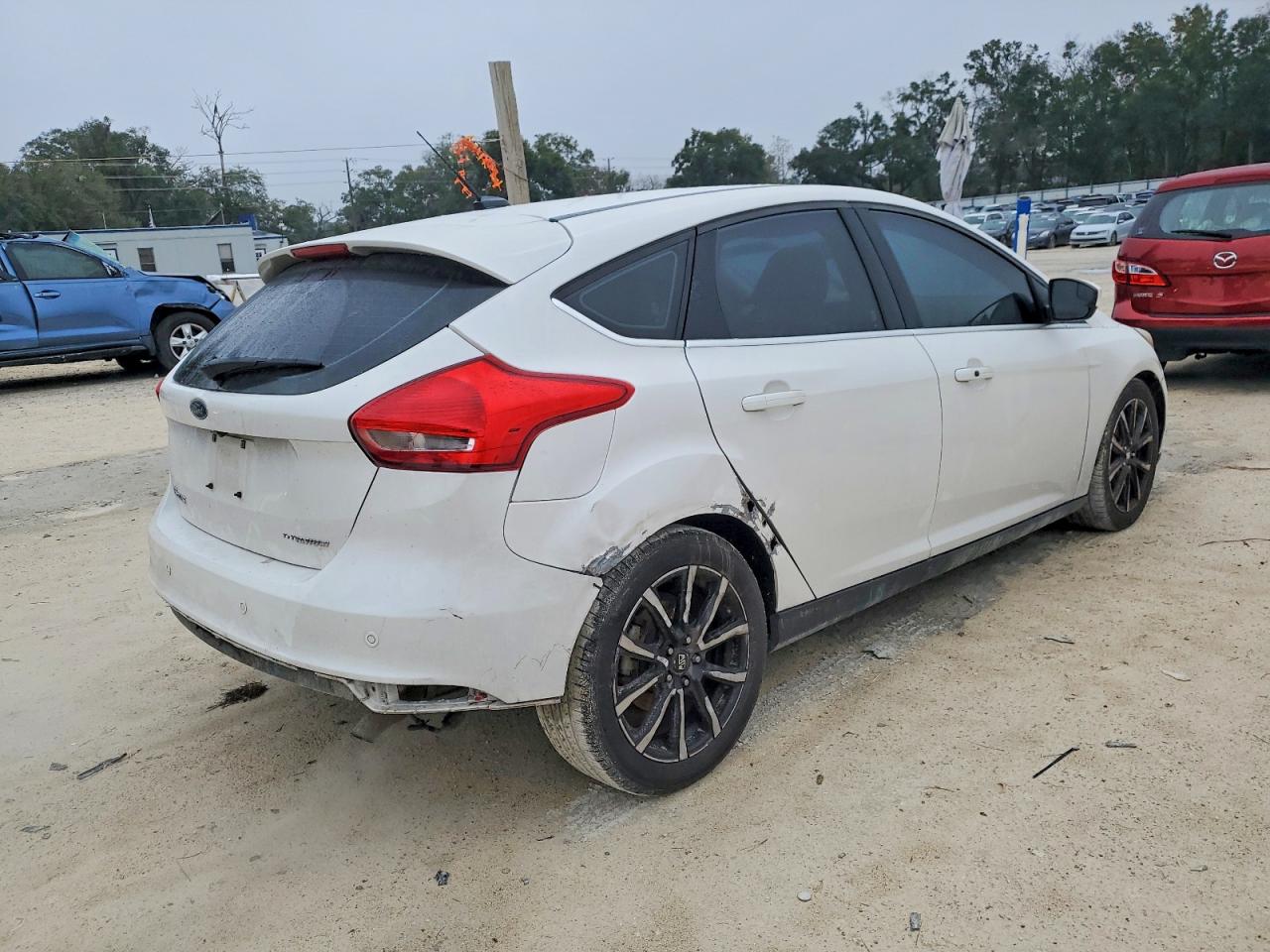 2017 FORD FOCUS TITANIUM photo 3