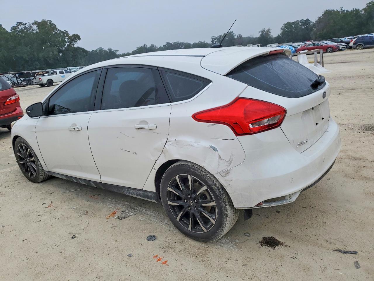 2017 FORD FOCUS TITANIUM photo 2