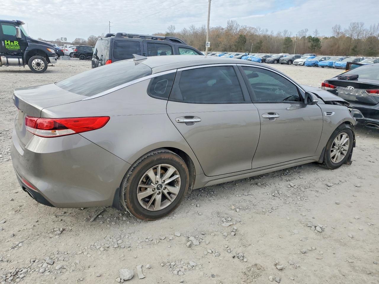 2016 KIA OPTIMA LX photo 3