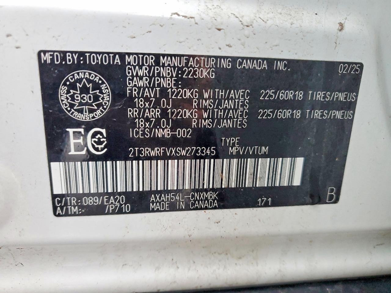 2025 TOYOTA RAV4 XLE photo 13