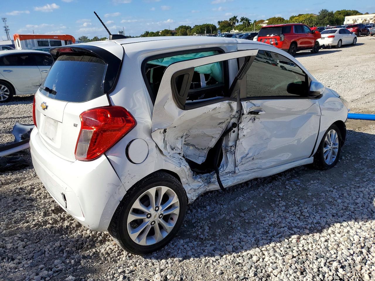 2020 CHEVROLET SPARK 1LT photo 3