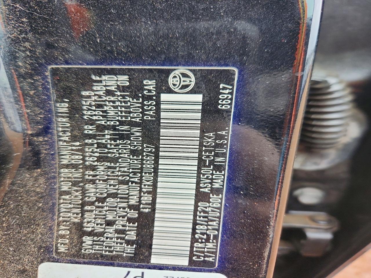 2014 TOYOTA CAMRY SE photo 25