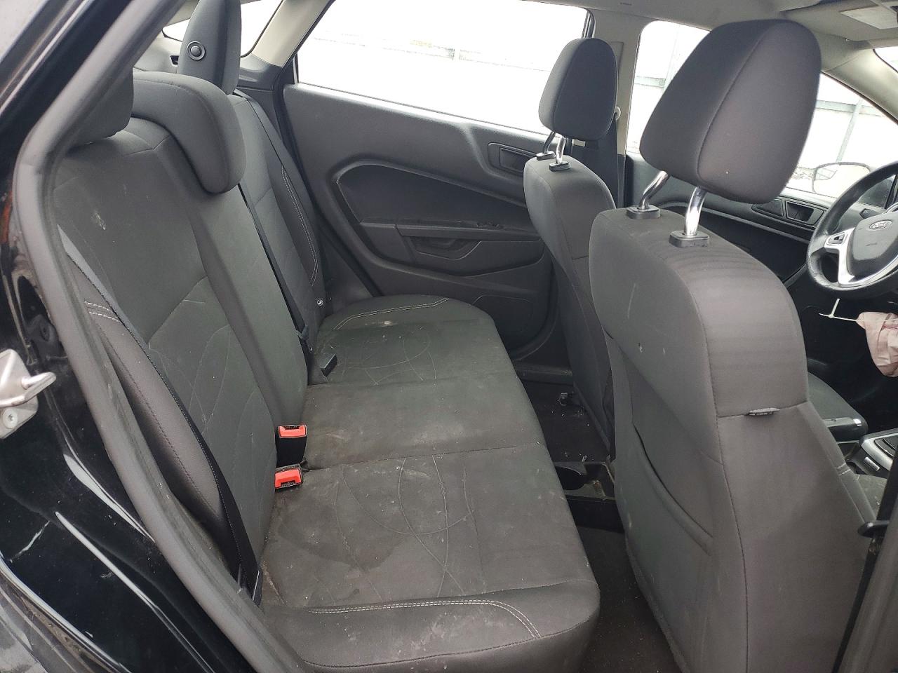2019 FORD FIESTA SE photo 10