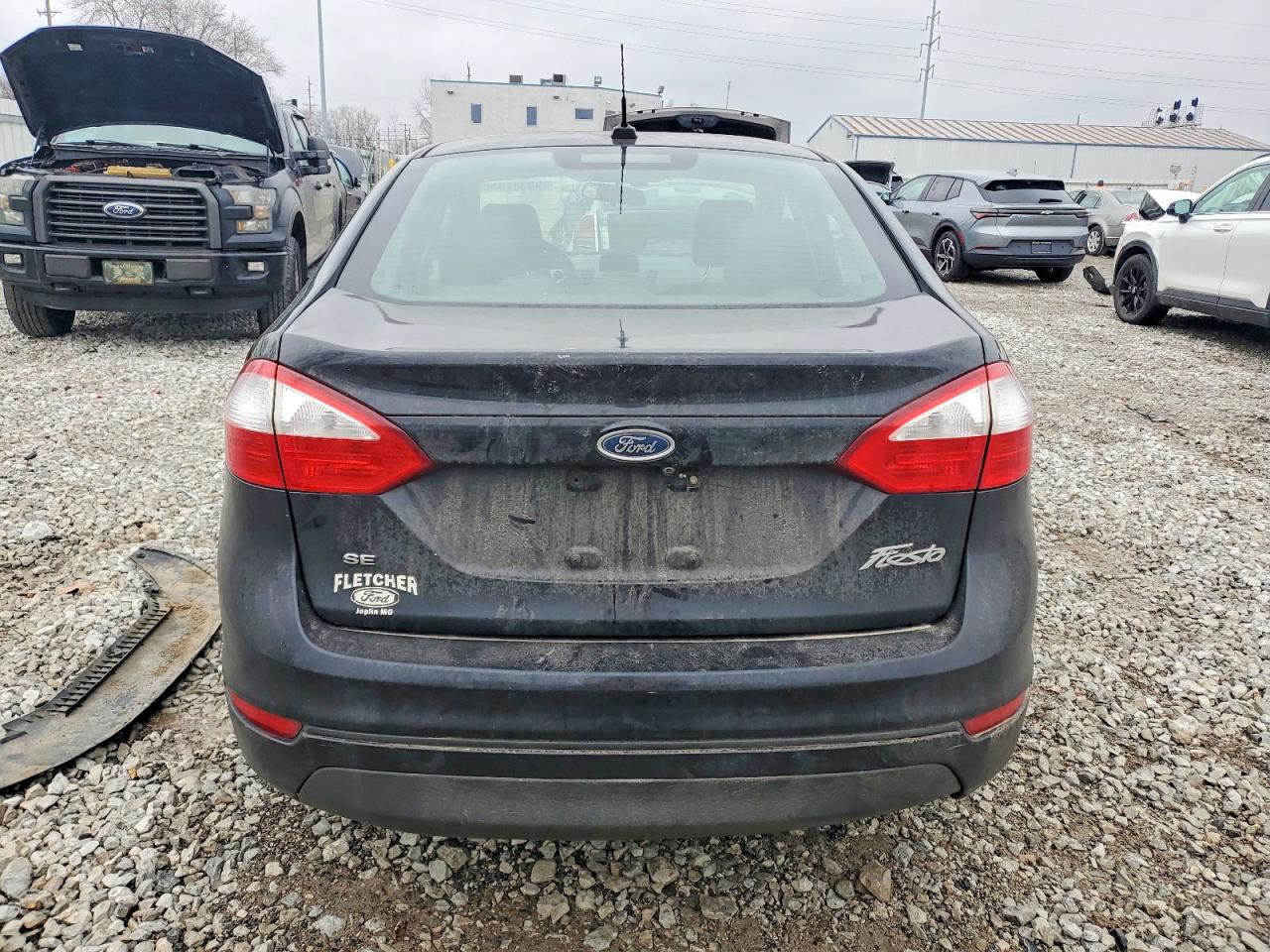 2019 FORD FIESTA SE photo 6