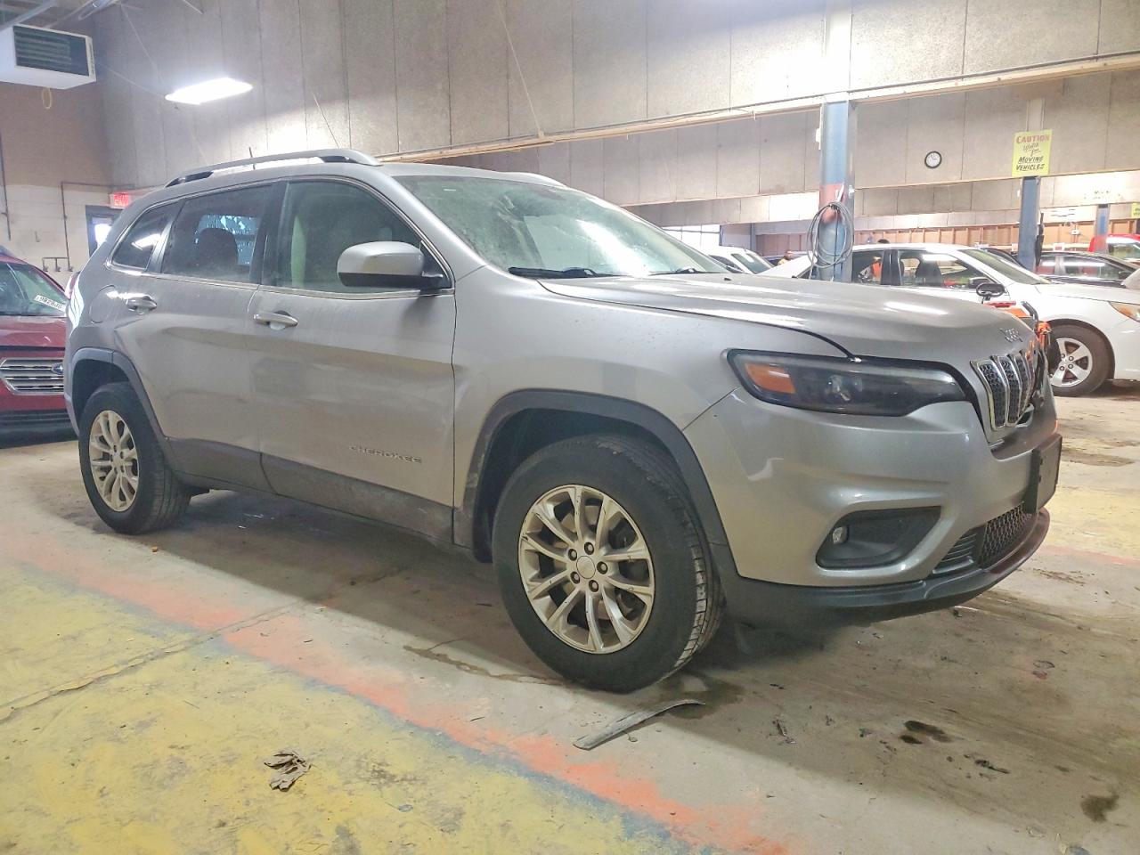 2019 JEEP CHEROKEE LATITUDE photo 4