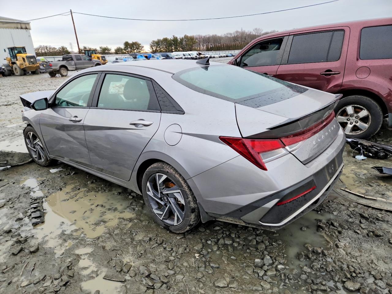 2025 HYUNDAI ELANTRA SEL SPORT photo 2