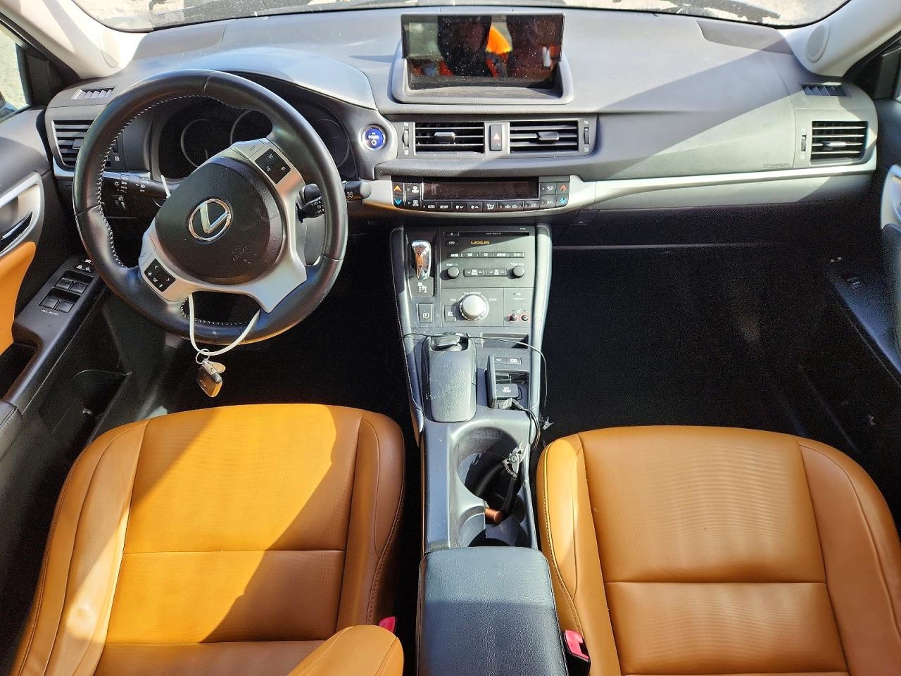 2012 LEXUS CT 200 photo 8