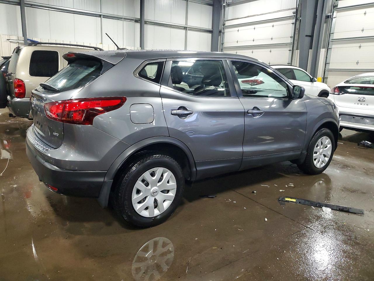 2019 NISSAN ROGUE SPORT S photo 3