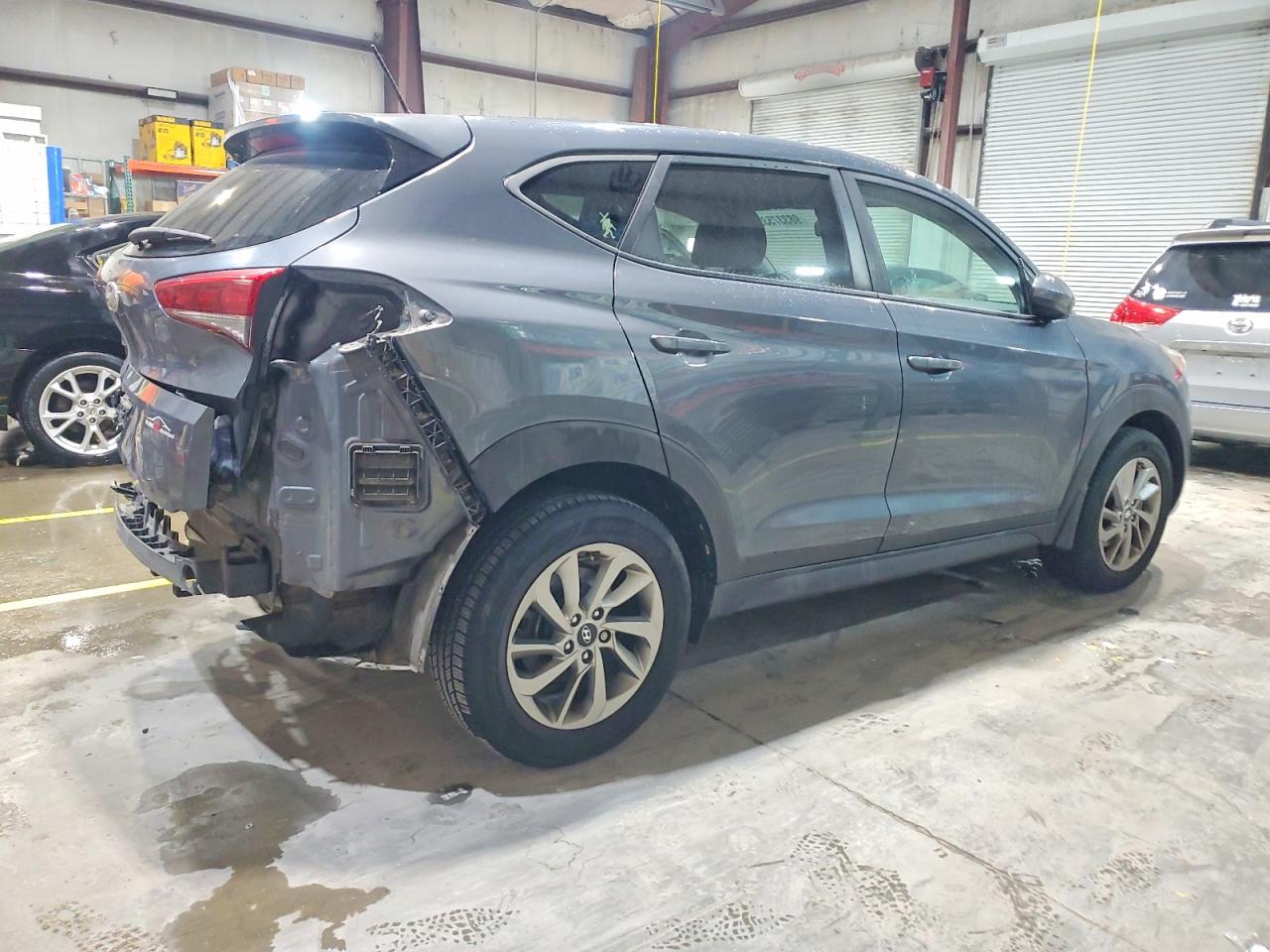2017 HYUNDAI TUCSON SE photo 3