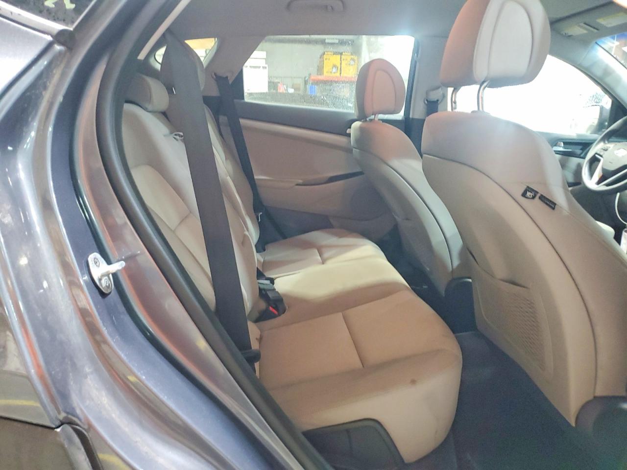 2017 HYUNDAI TUCSON SE photo 11