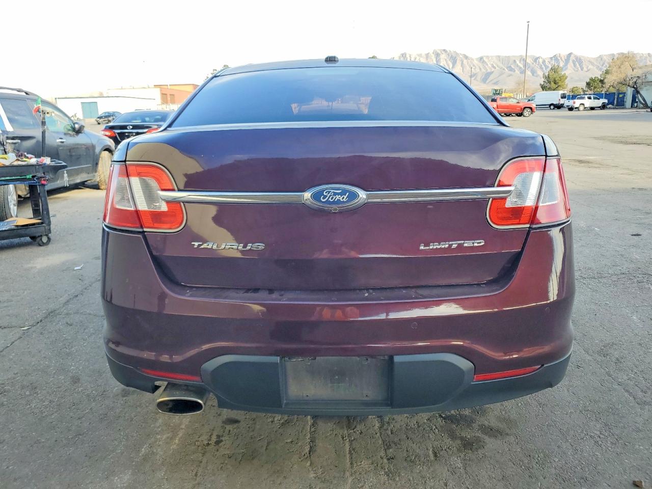 2011 FORD TAURUS LIMITED photo 6