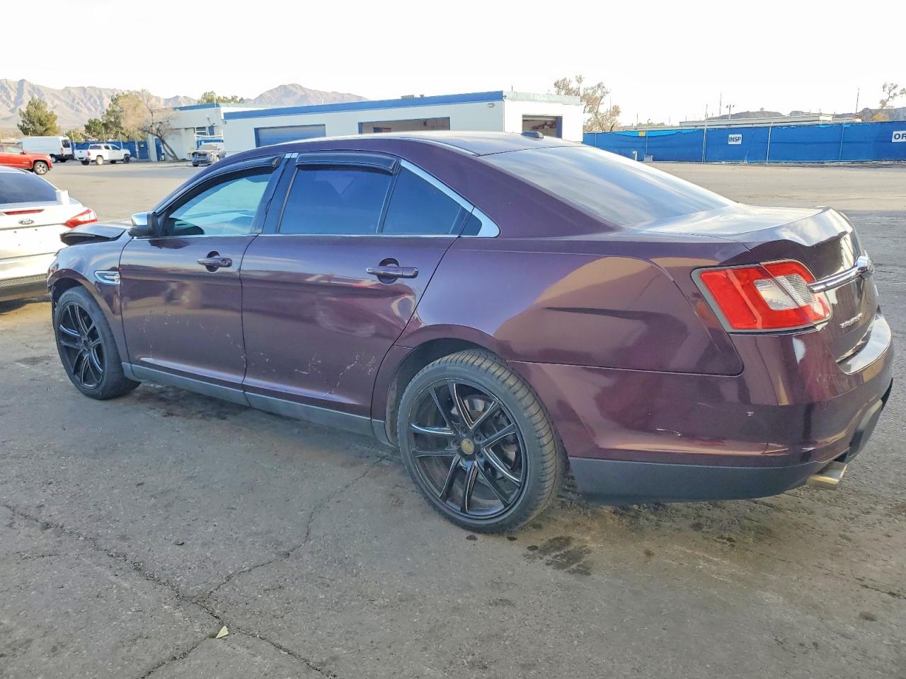 2011 FORD TAURUS LIMITED photo 2