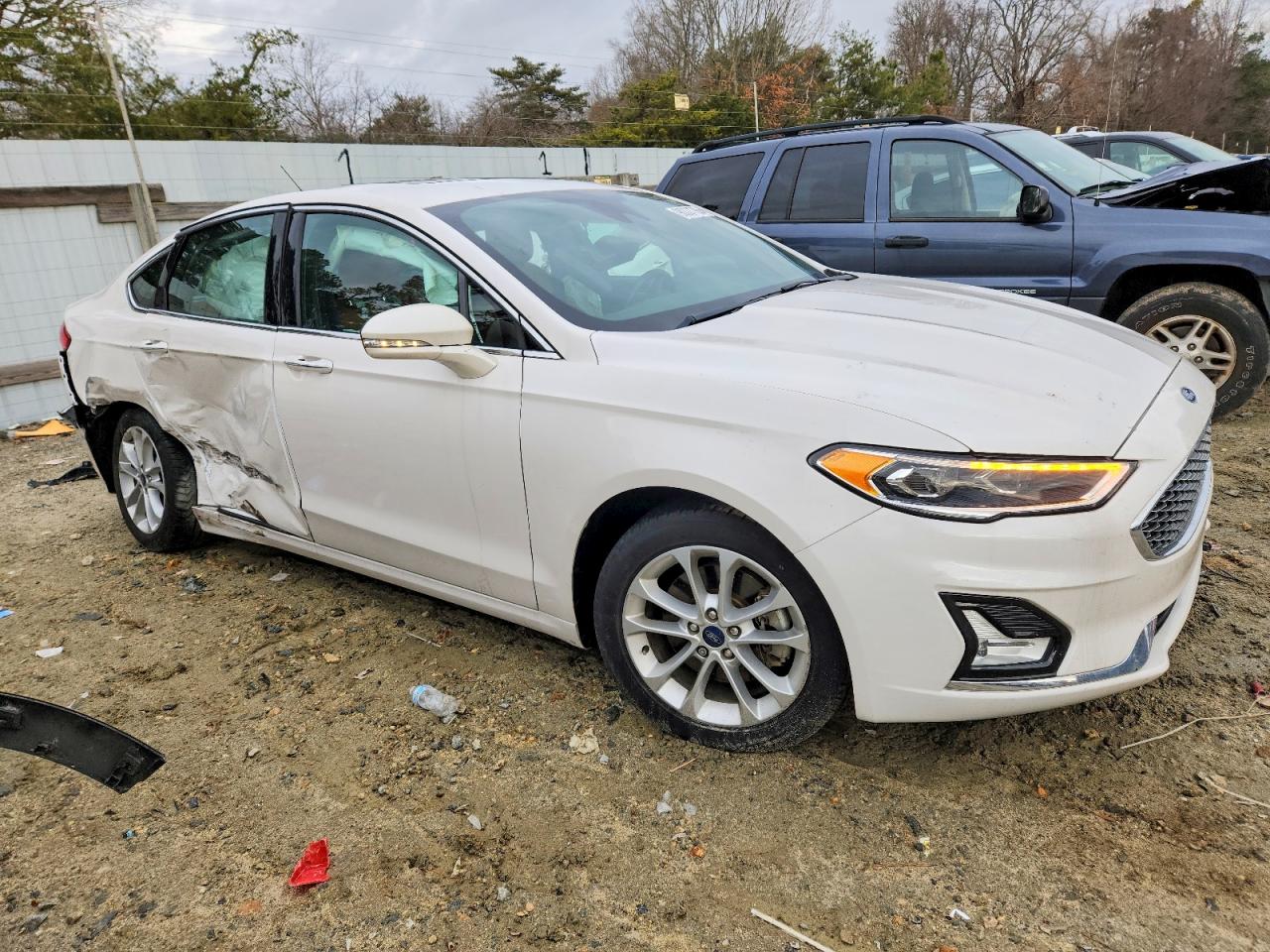 2019 FORD FUSION TITANIUM photo 4