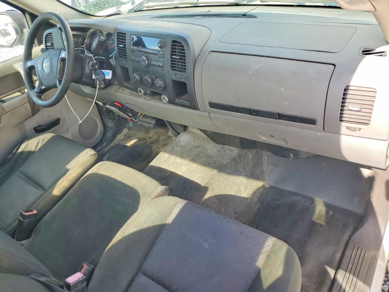 2011 GMC SIERRA C2500 HEAVY DUTY photo 8