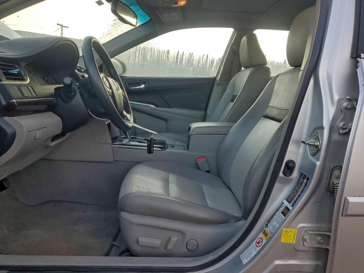 2014 TOYOTA CAMRY L photo 7