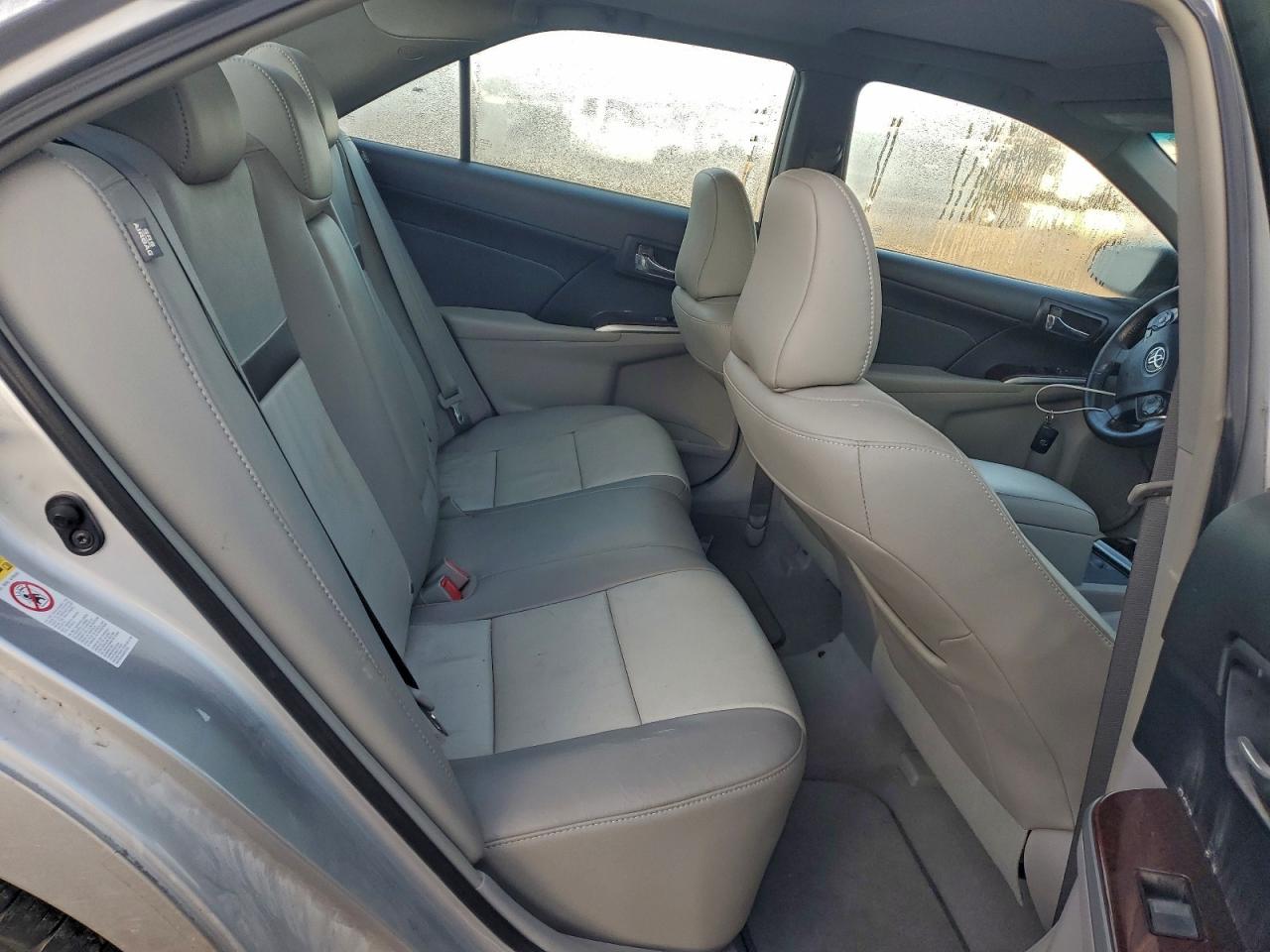 2014 TOYOTA CAMRY L photo 10