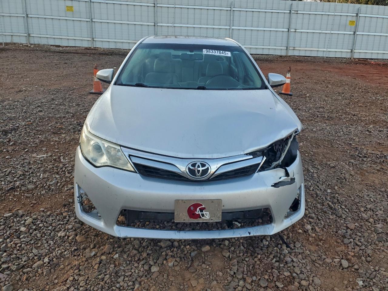 2014 TOYOTA CAMRY L photo 5
